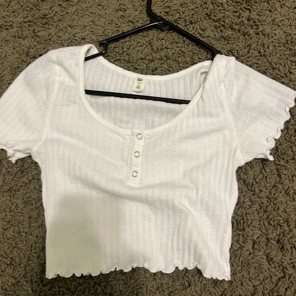 BP. Cropped shirt